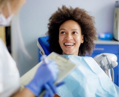 Patiente réunionnaise du cabinet dentaire de Piton Saint-Leu