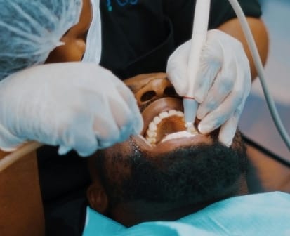 Traitement dentaire d'un réunionnais