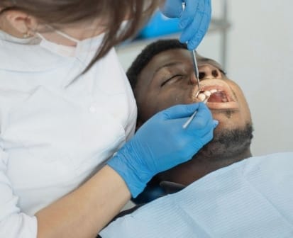 Soin et dentisterie d'un réunionnais